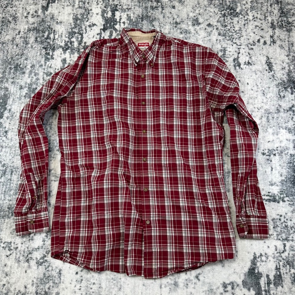 Wrangler Button Down Shirt Mens LT Red Plaid‎ Wrinkle Resist Casual Long Sleeve
